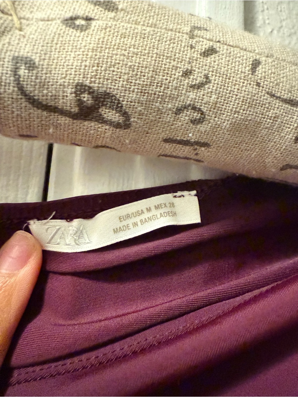 Zara Long-Sleeve Off-Shoulder Top in Burgundy - Picture 2 of 3